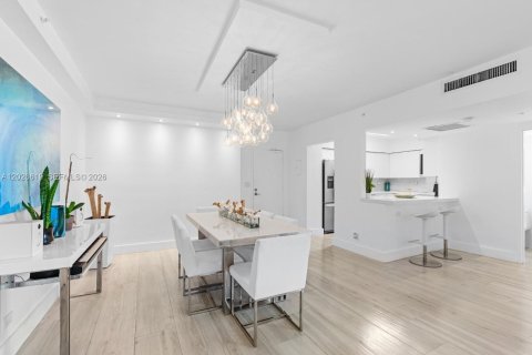 Copropriété à louer à Miami Beach, Floride: 2 chambres, 94.76 m2 № 2335813 - photo 9