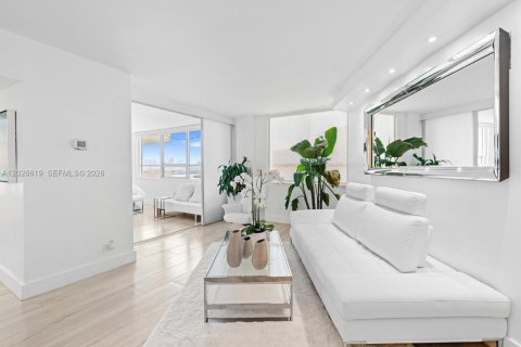 Copropriété à louer à Miami Beach, Floride: 2 chambres, 94.76 m2 № 2335813 - photo 11