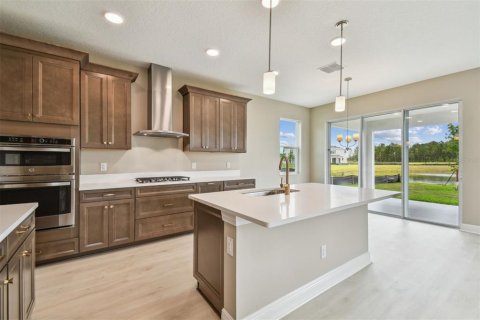 Casa en venta en Zephyrhills, Florida, 4 dormitorios, 242.94 m2 № 1559974 - foto 15
