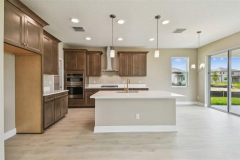 Casa en venta en Zephyrhills, Florida, 4 dormitorios, 242.94 m2 № 1559974 - foto 14