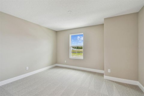 Casa en venta en Zephyrhills, Florida, 4 dormitorios, 242.94 m2 № 1559974 - foto 28