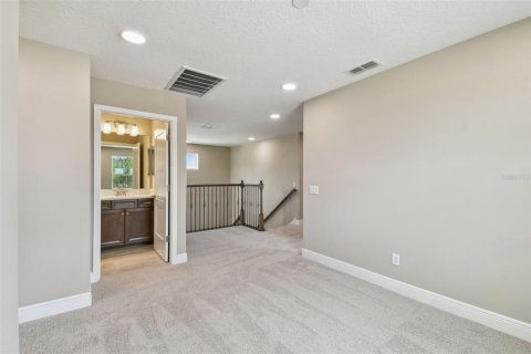 Casa en venta en Zephyrhills, Florida, 4 dormitorios, 242.94 m2 № 1559974 - foto 23
