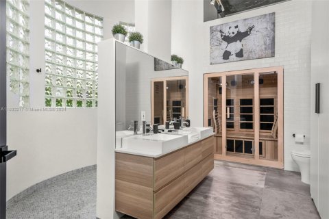 Casa en venta en Miami, Florida, 6 dormitorios, 347.64 m2 № 1860794 - foto 12