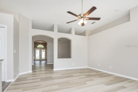 Villa ou maison à louer à Ruskin, Floride: 4 chambres, 201.51 m2 № 2157260 - photo 3