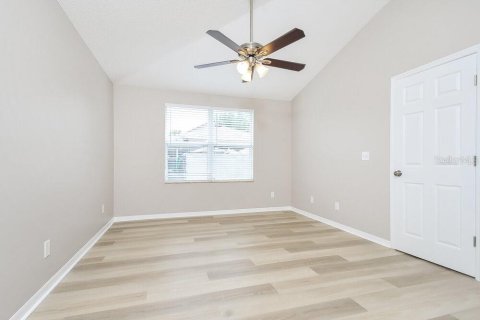 Villa ou maison à louer à Ruskin, Floride: 4 chambres, 201.51 m2 № 2157260 - photo 10