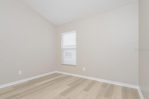 Villa ou maison à louer à Ruskin, Floride: 4 chambres, 201.51 m2 № 2157260 - photo 13