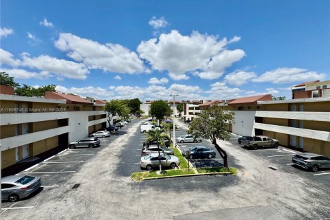 Condominio en venta en Miami, Florida, 2 dormitorios, 89.93 m2 № 1934299 - foto 4