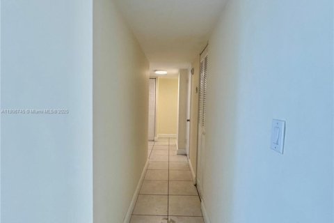 Condominio en venta en Miami, Florida, 2 dormitorios, 89.93 m2 № 1934299 - foto 26