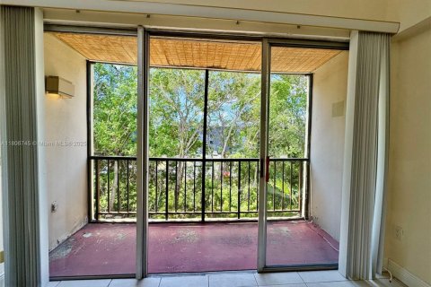 Condominio en venta en Miami, Florida, 2 dormitorios, 89.93 m2 № 1934299 - foto 11