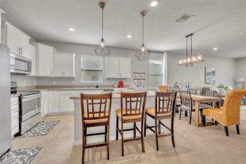 House in Davenport, Florida 4 bedrooms, 187.2 sq.m. № 1884153 - photo 8
