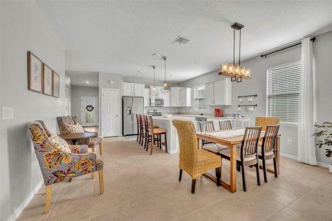 House in Davenport, Florida 4 bedrooms, 187.2 sq.m. № 1884153 - photo 14