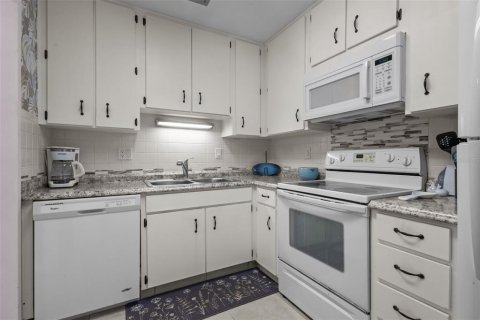 Condominio en venta en Dunedin, Florida, 1 dormitorio, 62.24 m2 № 1818865 - foto 12