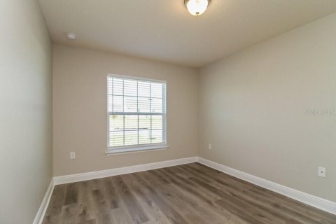 House in Fruitland Park, Florida 4 bedrooms, 177.26 sq.m. № 1880661 - photo 11