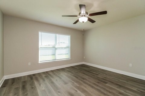 House in Fruitland Park, Florida 4 bedrooms, 177.26 sq.m. № 1880661 - photo 8