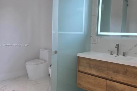 Villa ou maison à vendre à Coral Gables, Floride: 4 chambres, 347.73 m2 № 2017055 - photo 30