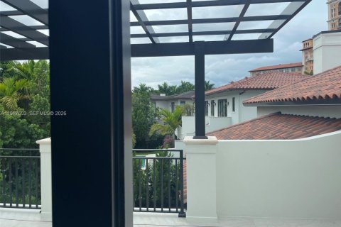 Villa ou maison à vendre à Coral Gables, Floride: 4 chambres, 347.73 m2 № 2017055 - photo 26