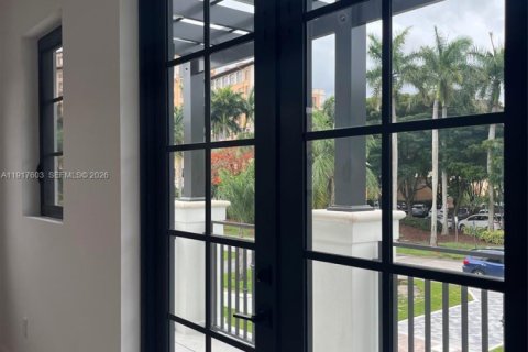 Villa ou maison à vendre à Coral Gables, Floride: 4 chambres, 347.73 m2 № 2017055 - photo 25
