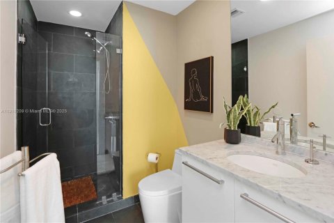 Condominio en alquiler en Miami, Florida, 2 dormitorios, 134.71 m2 № 1973022 - foto 20