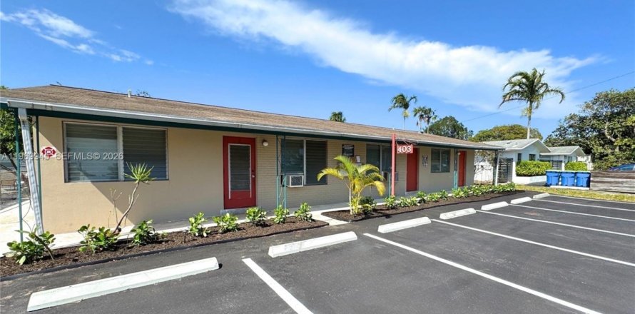 House in Wilton Manors, Florida 1 bedroom, 69.68 sq.m. № 2030736