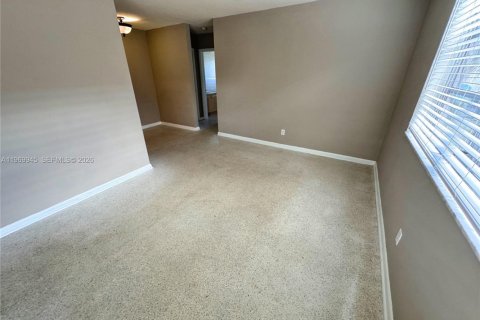 House in Wilton Manors, Florida 1 bedroom, 69.68 sq.m. № 2030736 - photo 4