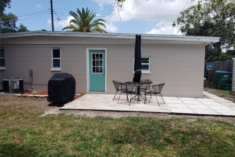 House in Largo, Florida 2 bedrooms, 54.35 sq.m. № 1807236 - photo 12