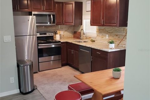 House in Largo, Florida 2 bedrooms, 54.35 sq.m. № 1807236 - photo 6