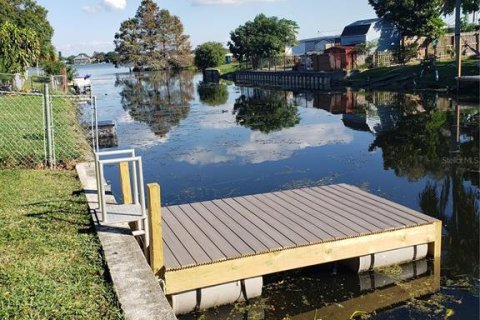 House in Largo, Florida 2 bedrooms, 54.35 sq.m. № 1807236 - photo 2