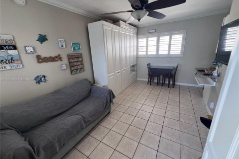 Condominio en venta en Hollywood, Florida, 24.34 m2 № 1875560 - foto 4
