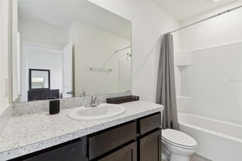 Townhouse in Wesley Chapel, Florida 3 bedrooms, 163.32 sq.m. № 2231608 - photo 23