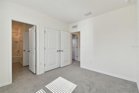 Townhouse in Wesley Chapel, Florida 3 bedrooms, 163.32 sq.m. № 2231608 - photo 19