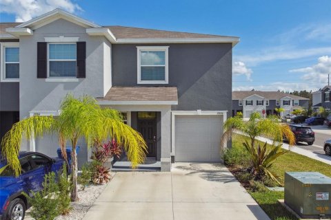 Townhouse in Wesley Chapel, Florida 3 bedrooms, 163.32 sq.m. № 2231608 - photo 5