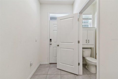 Townhouse in Wesley Chapel, Florida 3 bedrooms, 163.32 sq.m. № 2231608 - photo 16