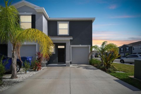 Townhouse in Wesley Chapel, Florida 3 bedrooms, 163.32 sq.m. № 2231608