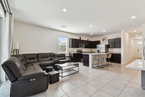 Townhouse in Wesley Chapel, Florida 3 bedrooms, 163.32 sq.m. № 2231608 - photo 15