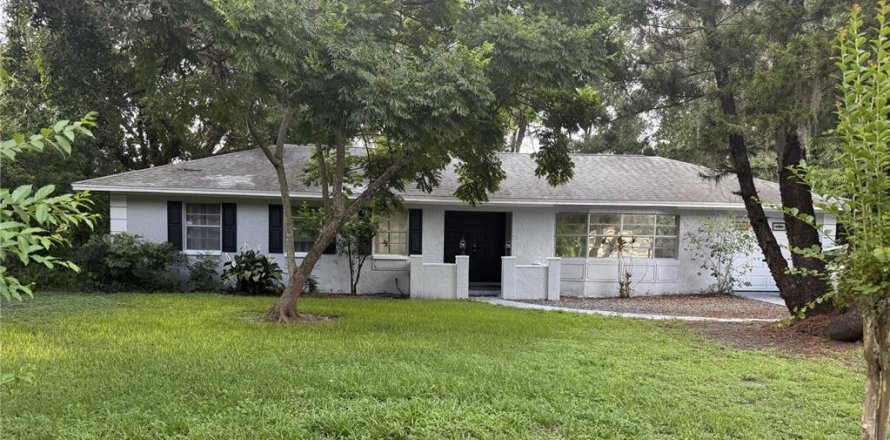 House in Tampa, Florida 3 bedrooms, 130.9 sq.m. № 1848166