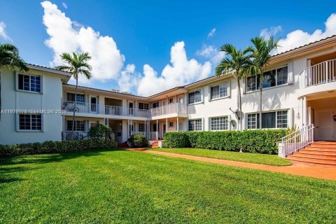 Снять в аренду коммерческую недвижимость в Бэл-Харбор, Флорида 46.45м2, № 2046071 - фото 7