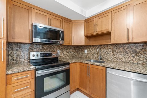 Copropriété à louer à Miami Beach, Floride: 1 chambre, 100.43 m2 № 1987287 - photo 8