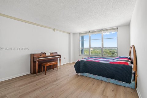 Copropriété à louer à Miami Beach, Floride: 1 chambre, 100.43 m2 № 1987287 - photo 28
