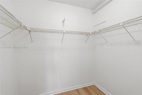 Copropriété à louer à Miami Beach, Floride: 1 chambre, 100.43 m2 № 1987287 - photo 25