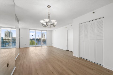 Copropriété à louer à Miami Beach, Floride: 1 chambre, 100.43 m2 № 1987287 - photo 13