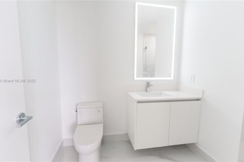 Снять в аренду кондоминиум в Майами, Флорида 3 спальни, 162.58м2, № 1888067 - фото 26