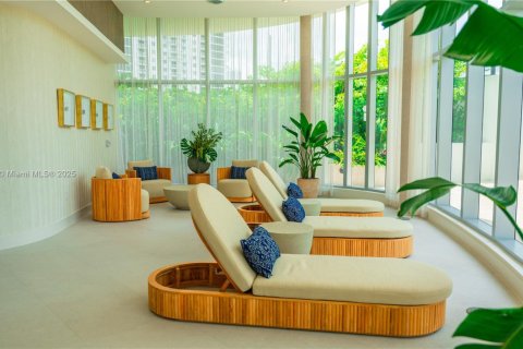 Снять в аренду кондоминиум в Майами, Флорида 3 спальни, 162.58м2, № 1888067 - фото 12