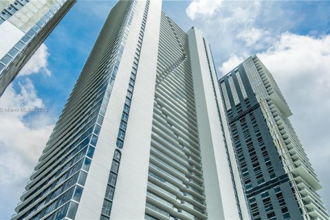 Снять в аренду кондоминиум в Майами, Флорида 3 спальни, 162.58м2, № 1888067 - фото 17