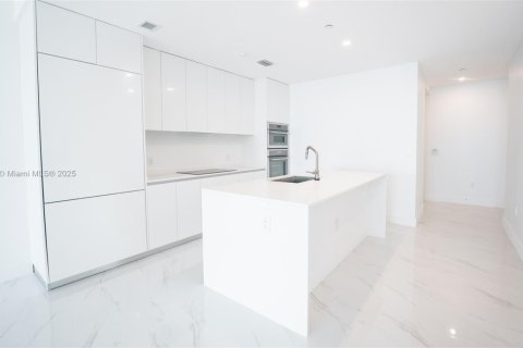 Снять в аренду кондоминиум в Майами, Флорида 3 спальни, 162.58м2, № 1888067 - фото 30