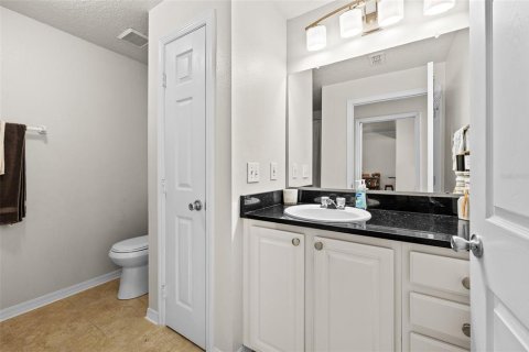 Condo in Tampa, Florida, 2 bedrooms  № 1372075 - photo 16