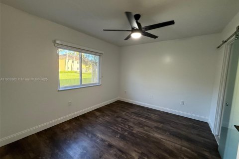 Снять в аренду кондоминиум в Хомстед, Флорида 2 спальни, 85.47м2, № 1954230 - фото 8