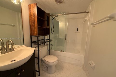 Снять в аренду кондоминиум в Хомстед, Флорида 2 спальни, 85.47м2, № 1954230 - фото 12