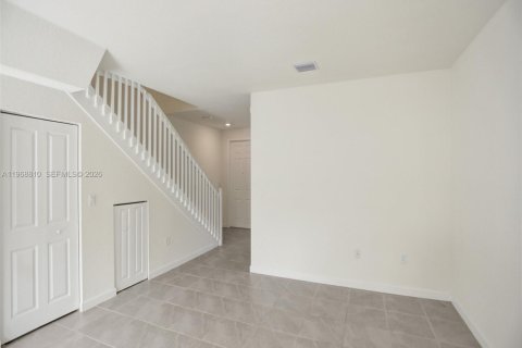 Adosado en venta en Hialeah, Florida, 3 dormitorios, 123.75 m2 № 2030416 - foto 14
