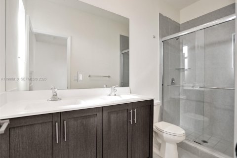 Adosado en venta en Hialeah, Florida, 3 dormitorios, 123.75 m2 № 2030416 - foto 23
