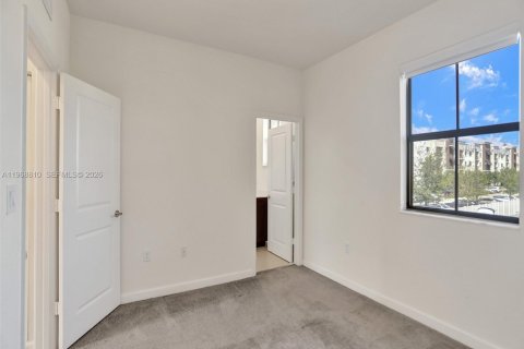 Adosado en venta en Hialeah, Florida, 3 dormitorios, 123.75 m2 № 2030416 - foto 30